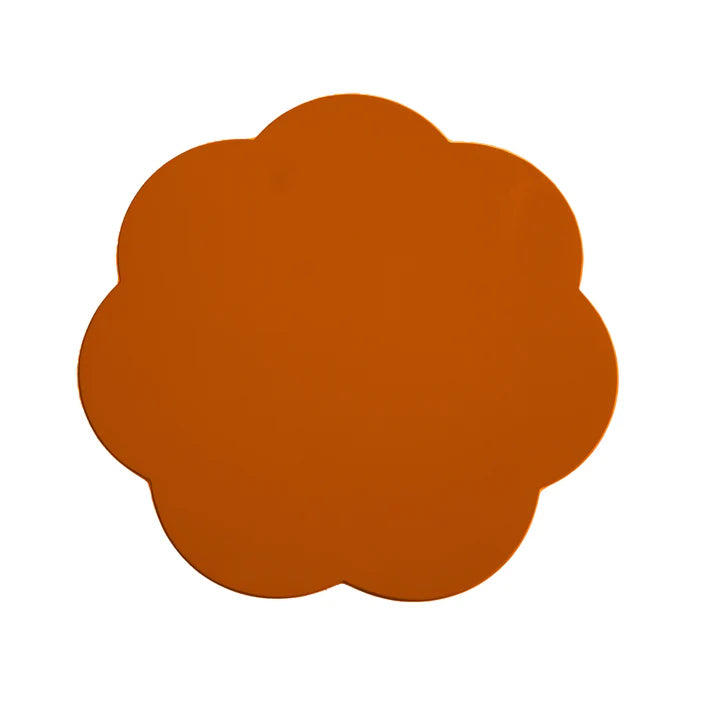 Lacquered Scalloped Placemats
