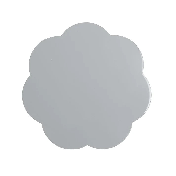 Lacquered Scalloped Placemats