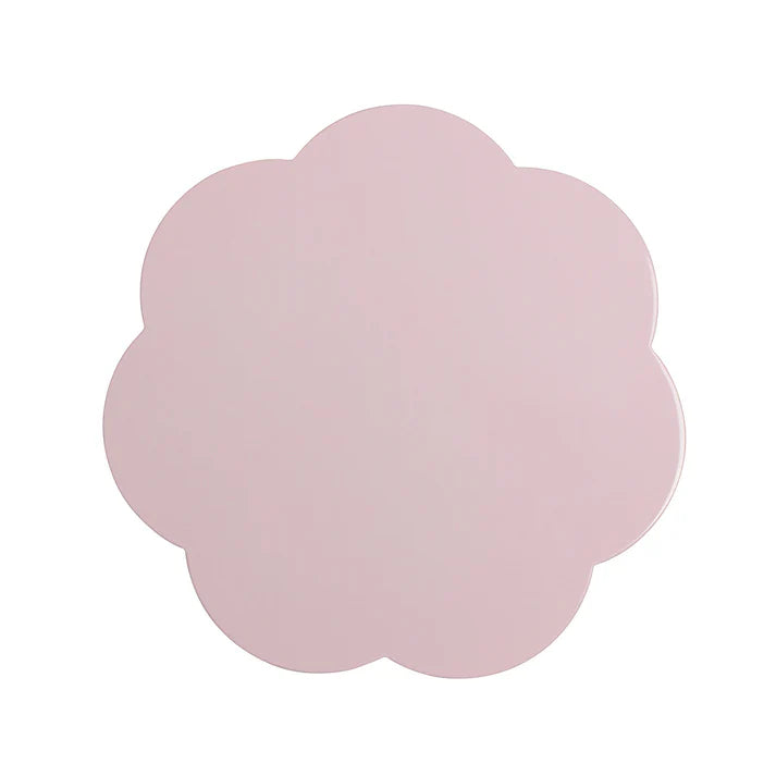 Lacquered Scalloped Placemats