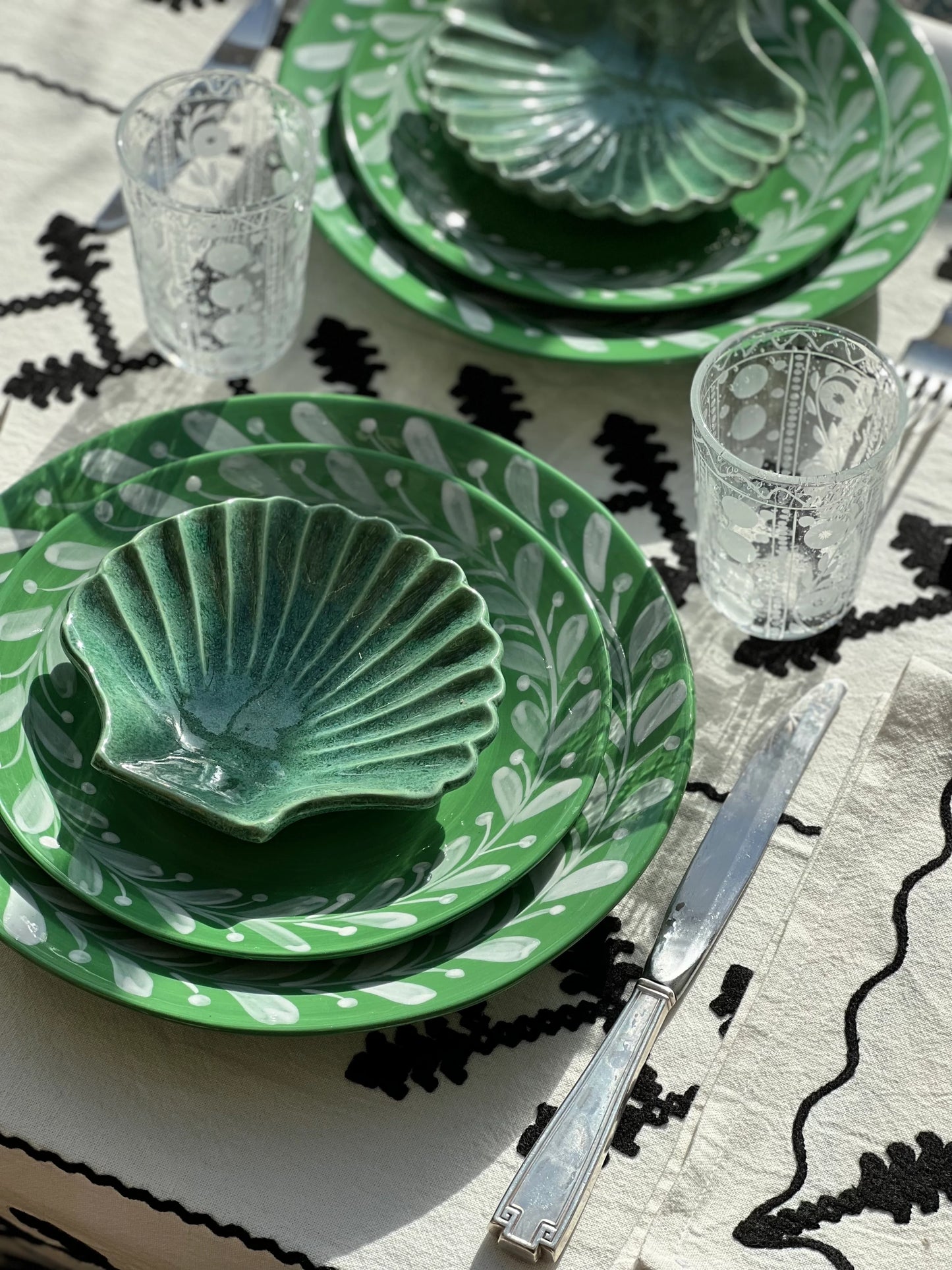 Anna Green Reverse Dinnerware