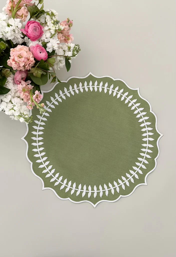 Green Leaves Table Linens Set/4
