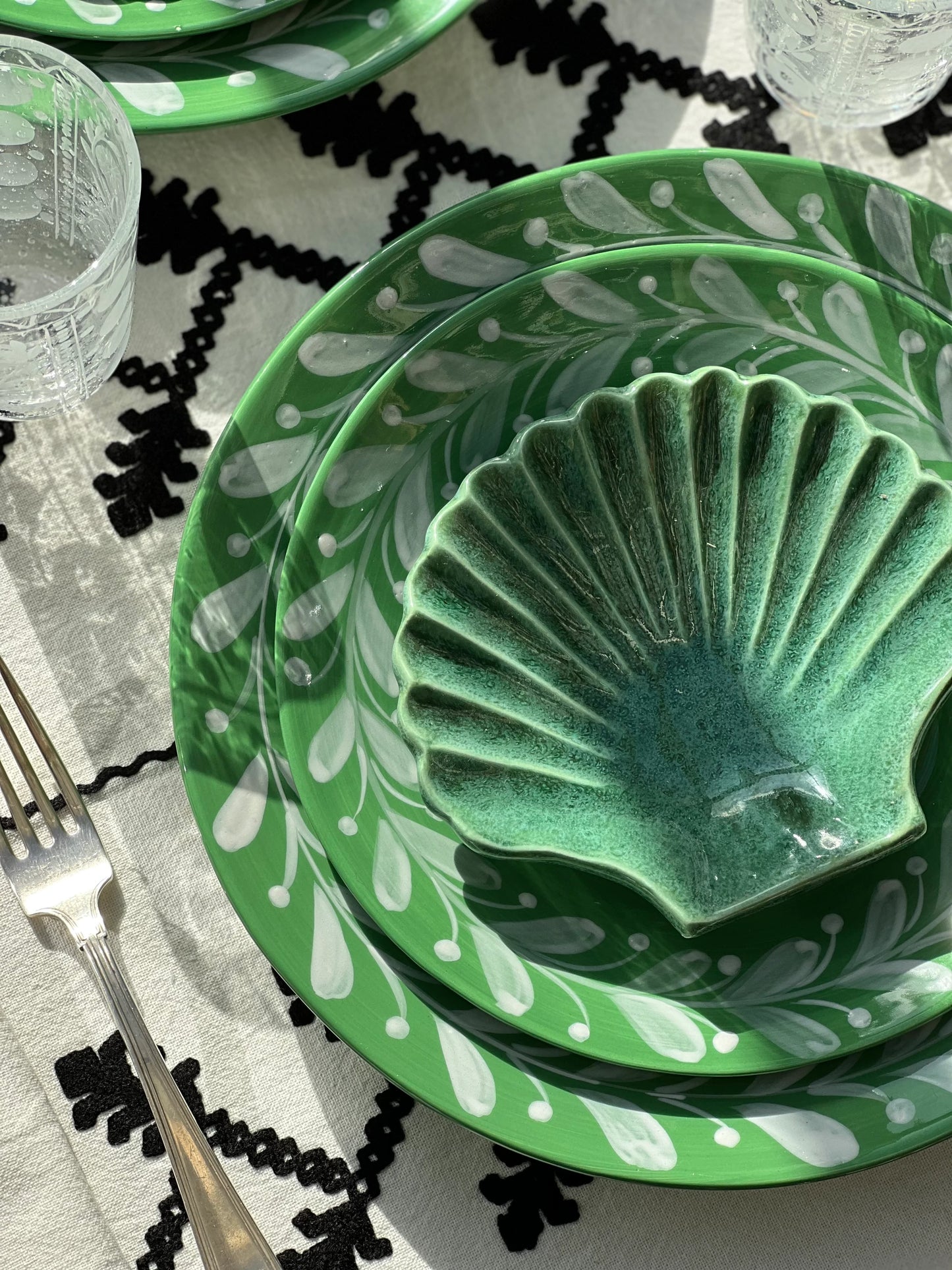 Anna Green Reverse Dinnerware