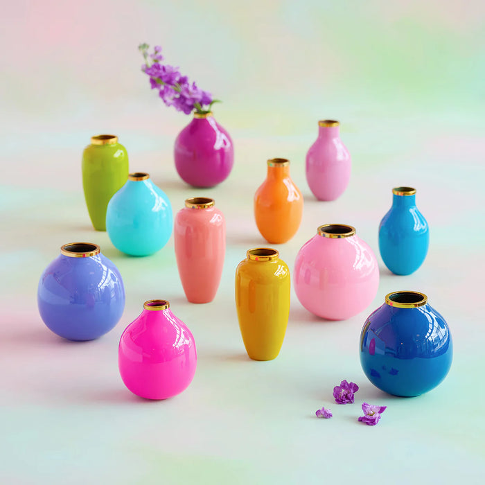 Saturated Vases