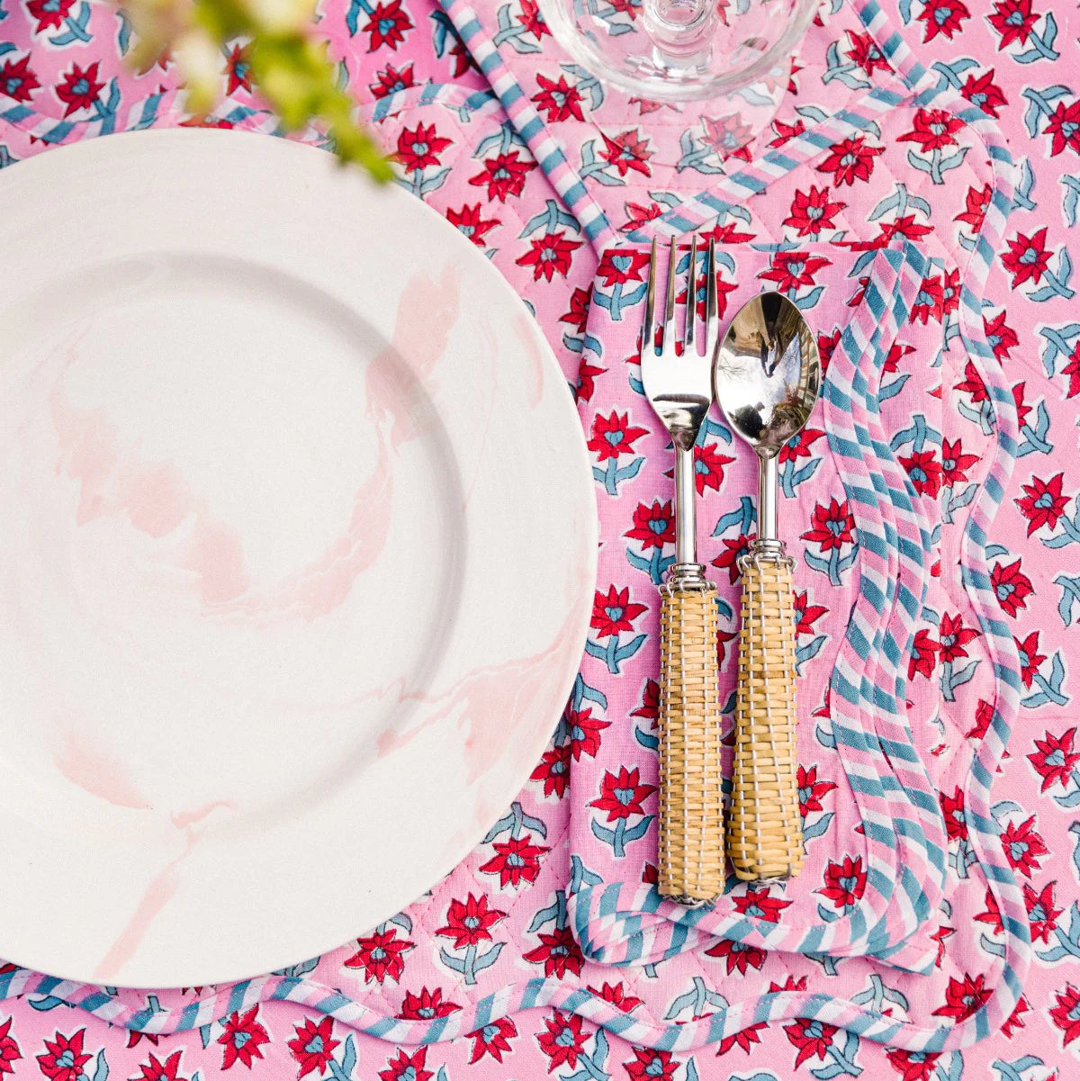 Sabrina Table Linens